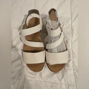 Dr. Scholl's White Strappy Sandals